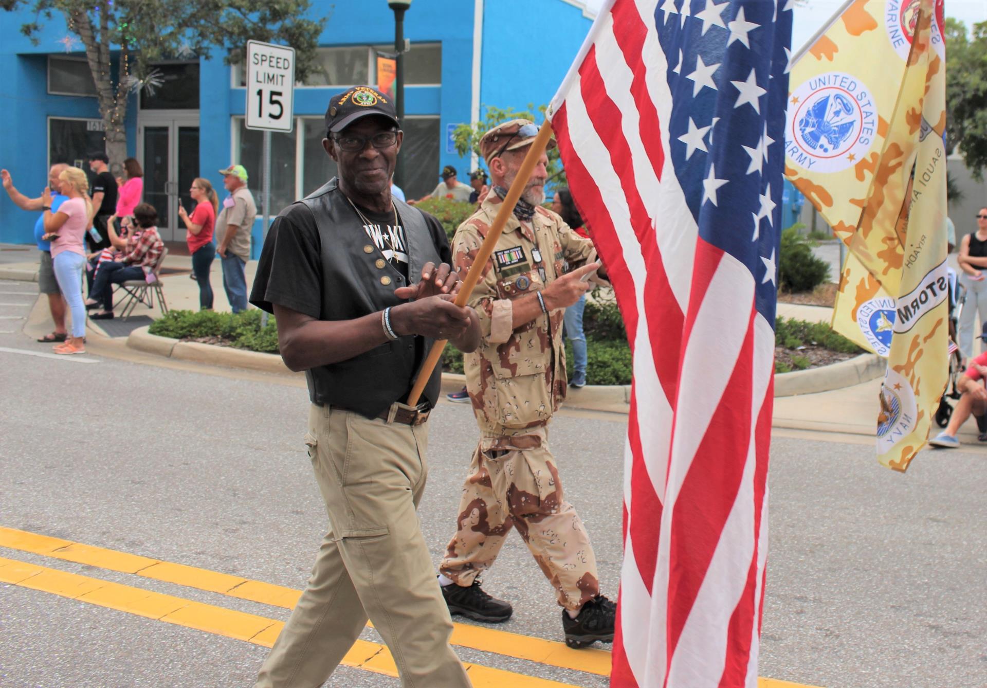 Veterans Day parade 2021